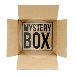 Mystery Boxes 📦 Feel Free to contact me for more details ! Resellers ! Bulk !